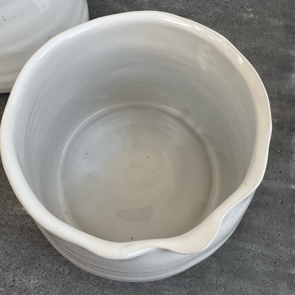 Modern organic White Ceramic Vase - Picture 8 of 8